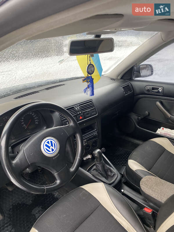 Седан Volkswagen Bora 2001 в Павлограді