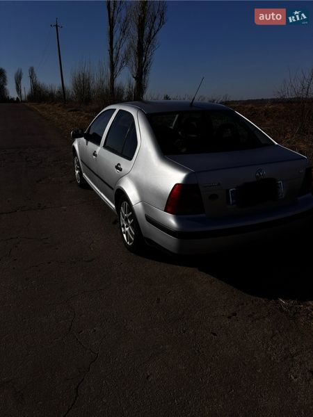 Седан Volkswagen Bora 2001 в Ровно