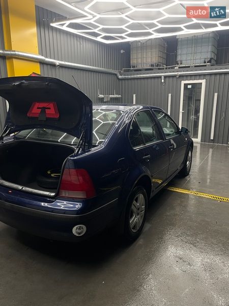 Седан Volkswagen Bora 2001 в Ирпене