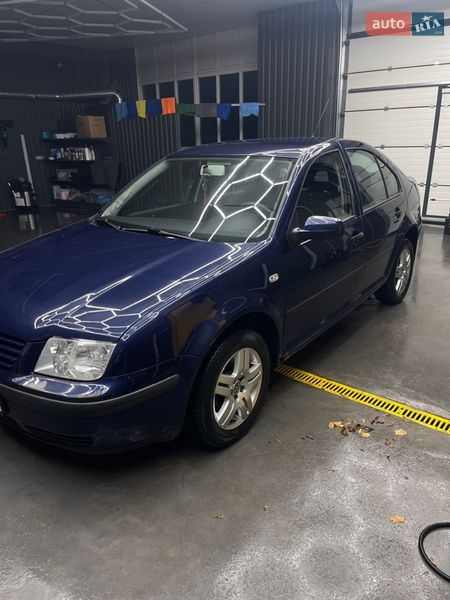 Седан Volkswagen Bora 2001 в Ирпене