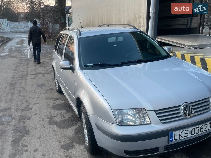 Универсал Volkswagen Bora 2001 в Ровно