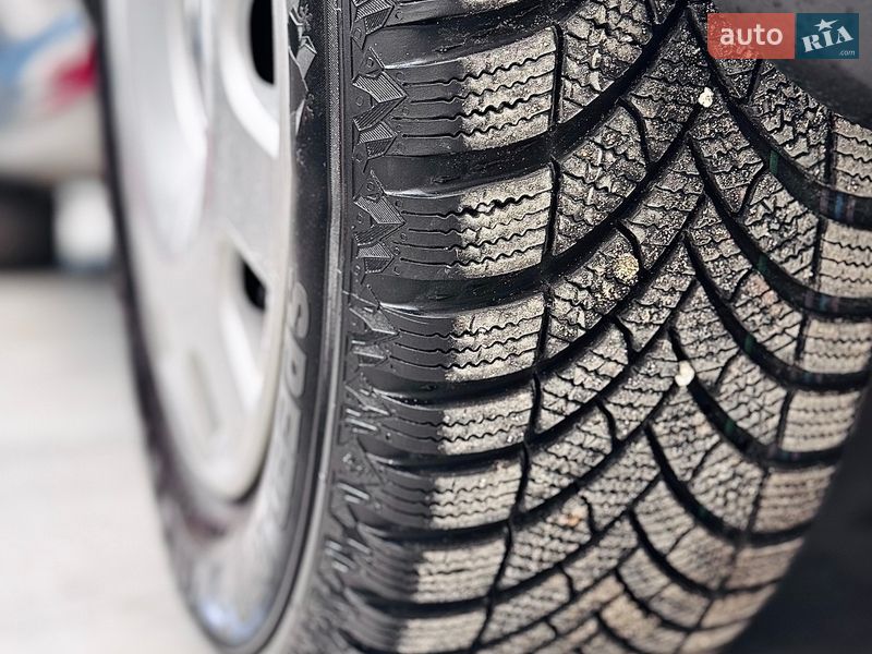 Универсал Volkswagen Bora 2001 в Стрые