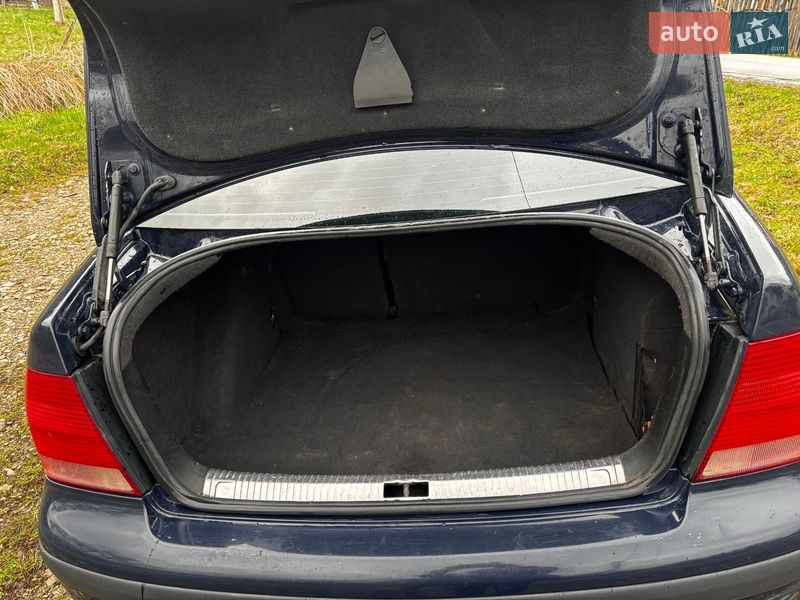 Седан Volkswagen Bora 1998 в Бориславі