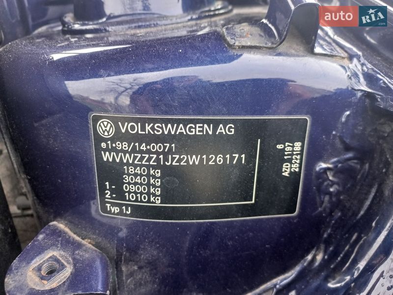 Универсал Volkswagen Bora 2001 в Ровно