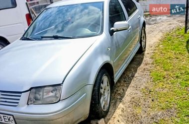 Седан Volkswagen Bora 1999 в Черновцах
