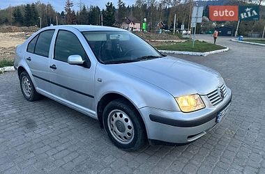 Седан Volkswagen Bora 2001 в Надворной