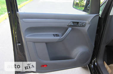 Минивэн Volkswagen Caddy 2012 в 