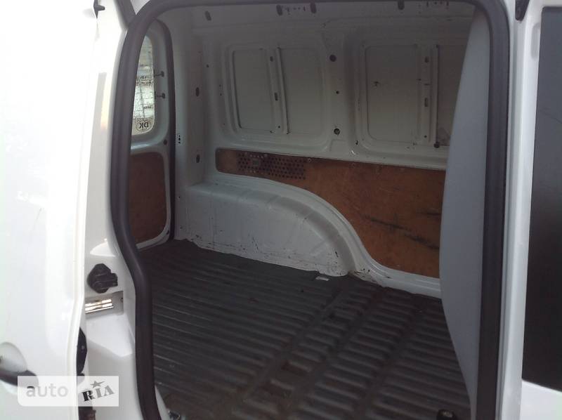 Грузопассажирский фургон Volkswagen Caddy 2005 в Ровно фото 15 Грузопассажирский фургон Volkswagen Caddy 2005 в Ровно