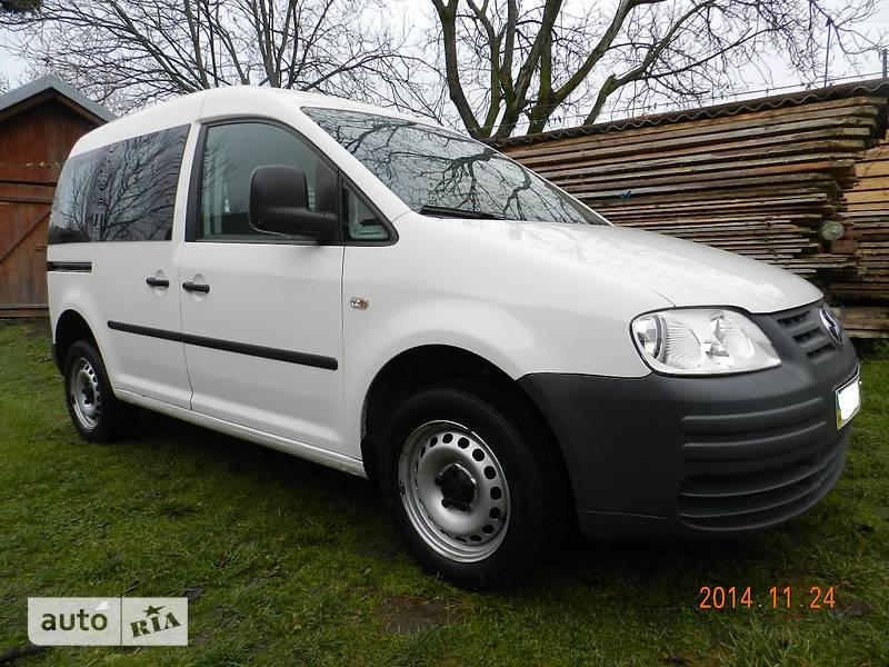 Внедорожник / Кроссовер Volkswagen Caddy 2010 в 