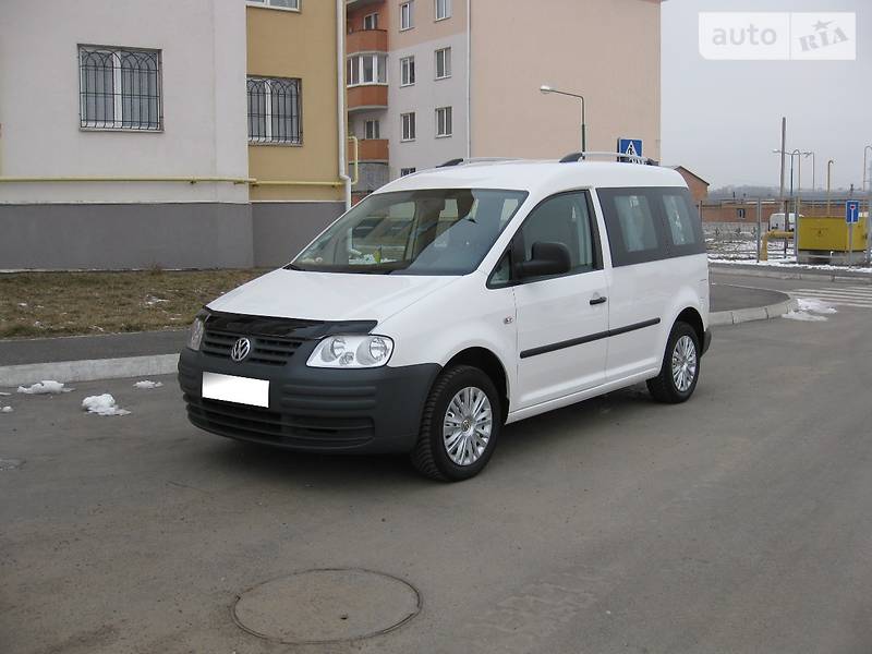 Грузопассажирский фургон Volkswagen Caddy 2010 в Виннице