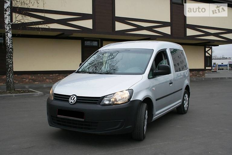 Грузопассажирский фургон Volkswagen Caddy 2010 в Киеве
