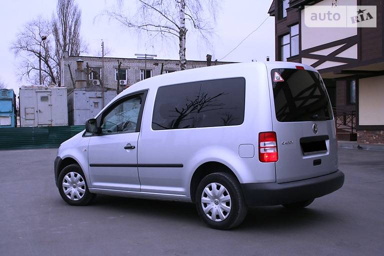 Грузопассажирский фургон Volkswagen Caddy 2010 в Киеве