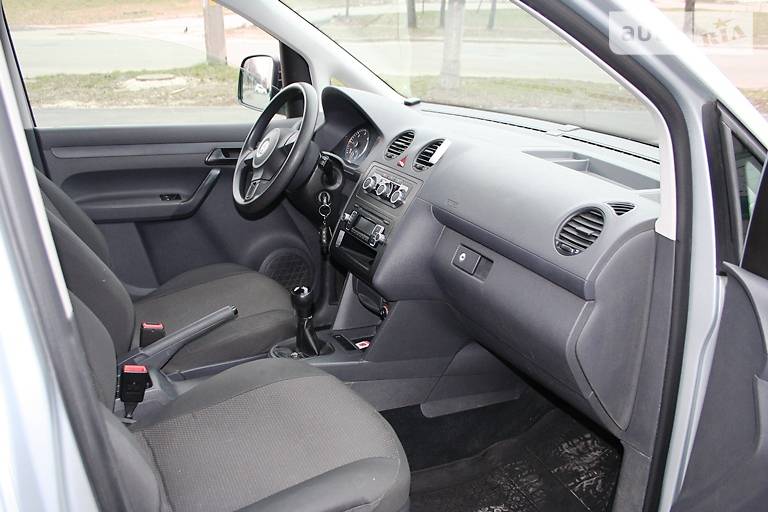 Грузопассажирский фургон Volkswagen Caddy 2010 в Киеве