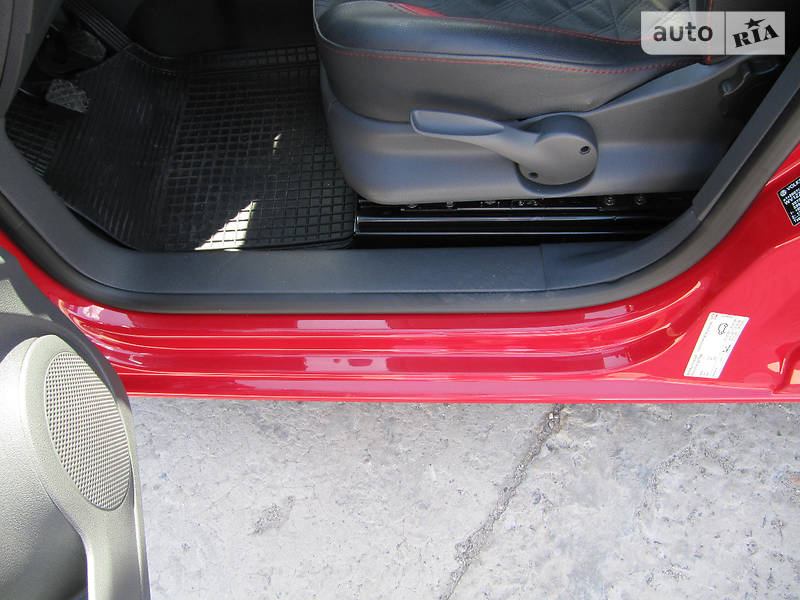 Минивэн Volkswagen Caddy 2012 в Киеве