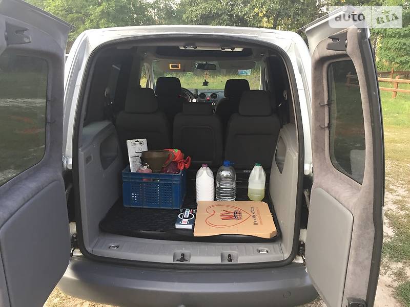 Универсал Volkswagen Caddy 2009 в Корюковке