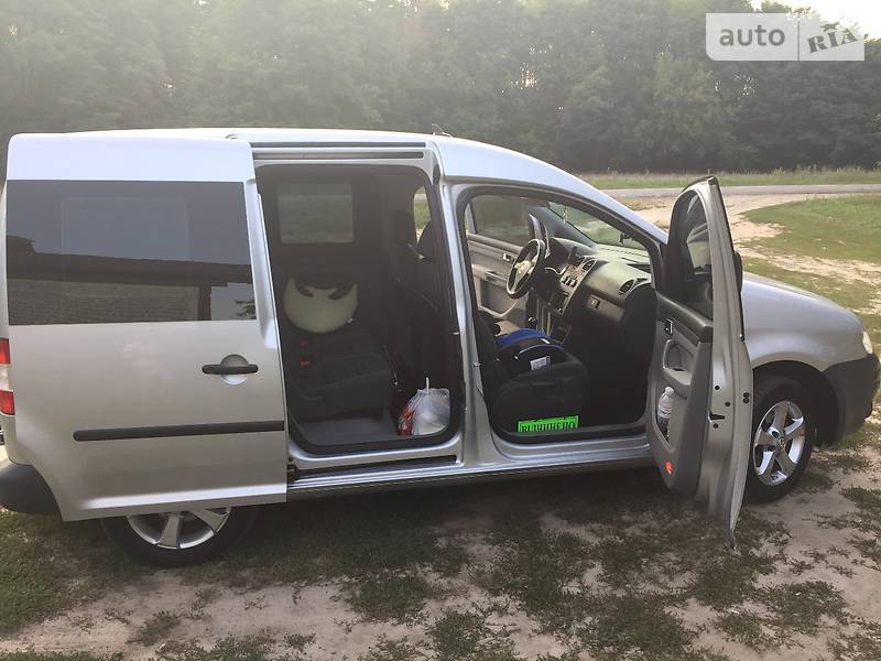 Универсал Volkswagen Caddy 2009 в Корюковке