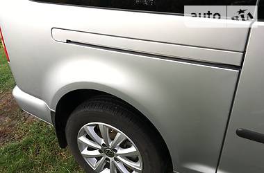 Вантажопасажирський фургон Volkswagen Caddy 2013 в 
