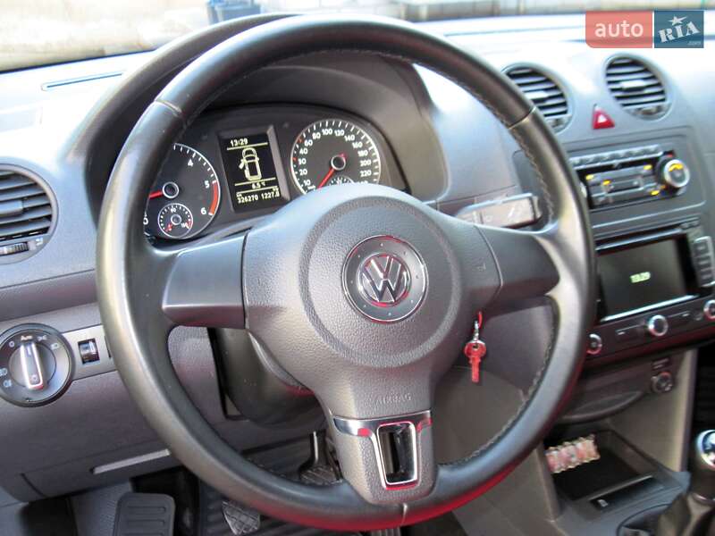 Минивэн Volkswagen Caddy 2013 в Вознесенске