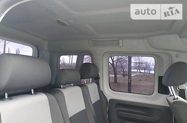 Седан Volkswagen Caddy 2012 в Каменском