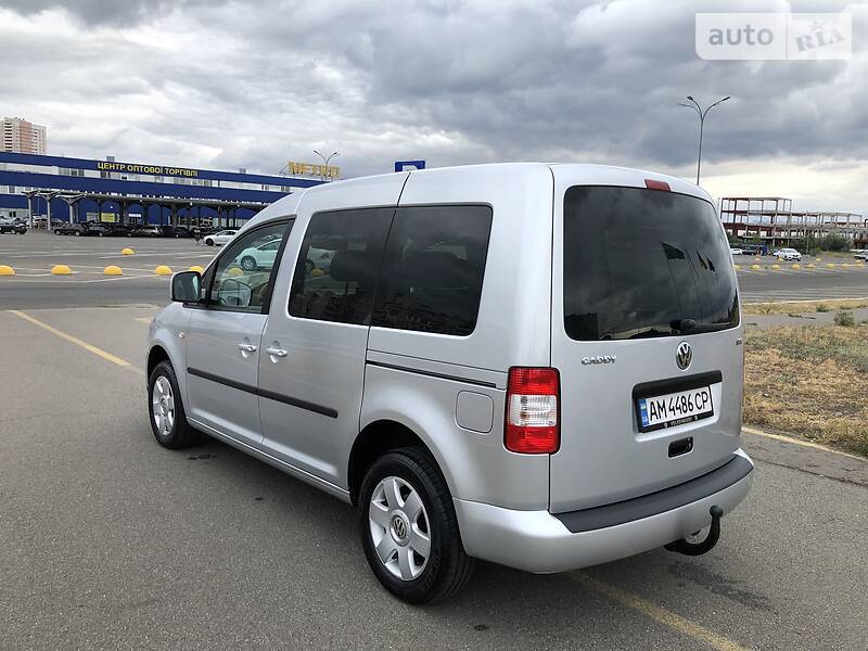 Универсал Volkswagen Caddy 2008 в Киеве