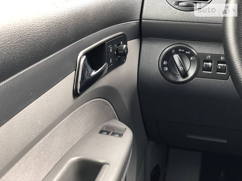 Универсал Volkswagen Caddy 2008 в Киеве