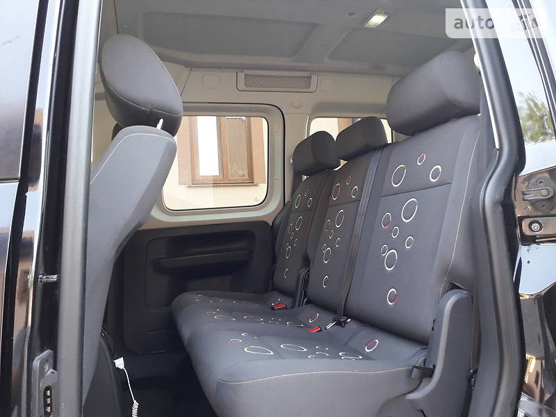 Універсал Volkswagen Caddy 2012 в 