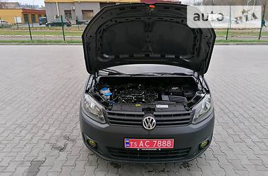 Вантажопасажирський фургон Volkswagen Caddy 2015 в Луцьку