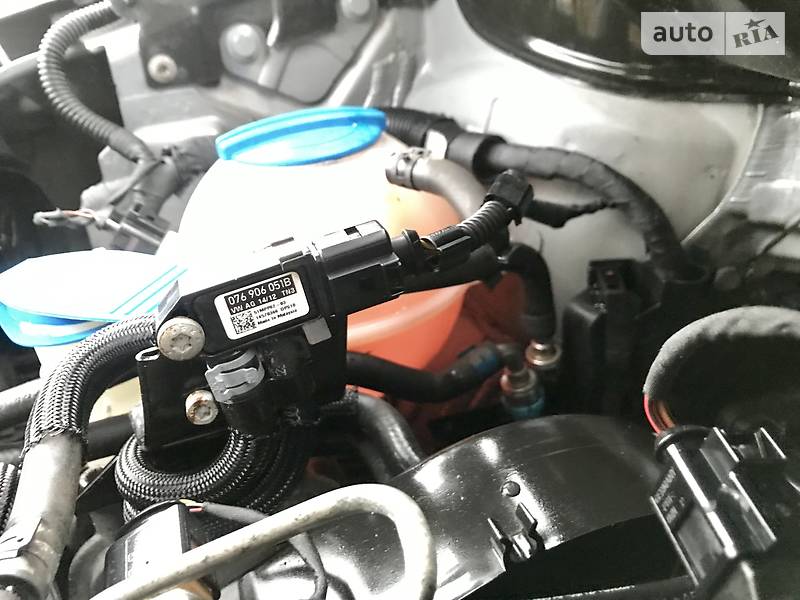 Вантажопасажирський фургон Volkswagen Caddy 2012 в Чернівцях