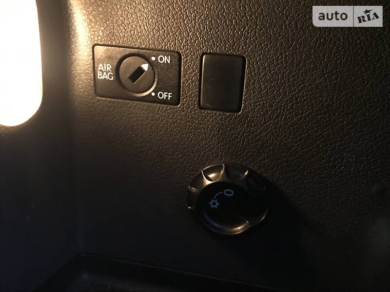 Вантажопасажирський фургон Volkswagen Caddy 2012 в Чернівцях