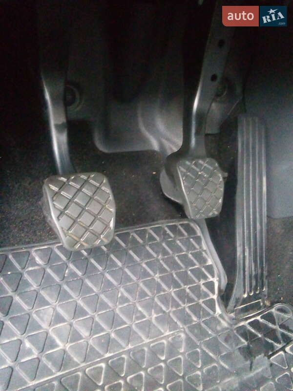 Минивэн Volkswagen Caddy 2011 в Рокитном