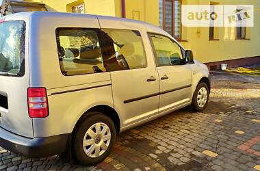 Вантажопасажирський фургон Volkswagen Caddy 2011 в 