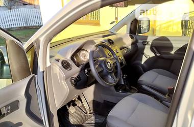 Вантажопасажирський фургон Volkswagen Caddy 2011 в 