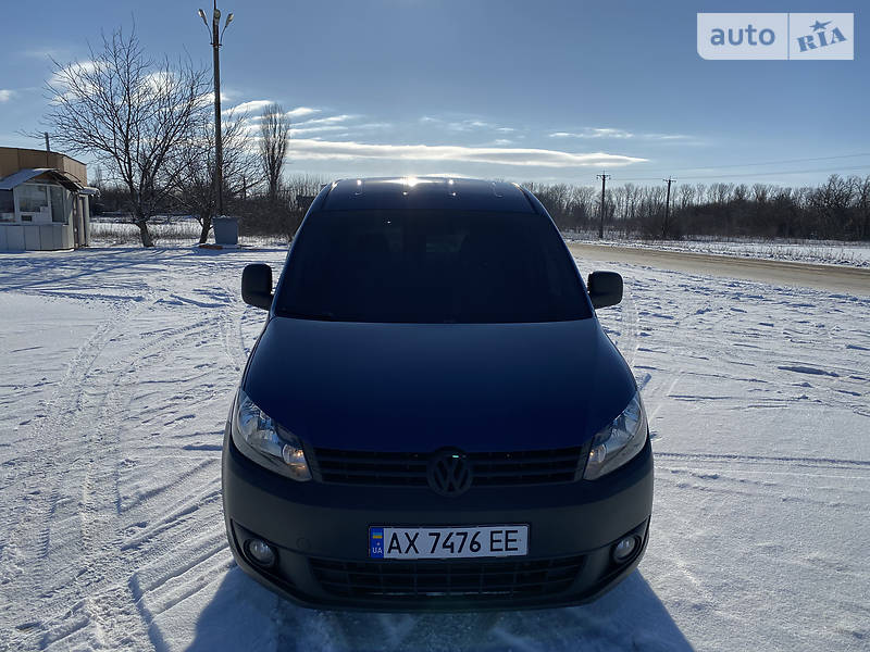 Вантажопасажирський фургон Volkswagen Caddy 2010 в 