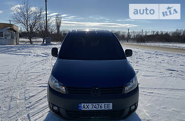 Вантажопасажирський фургон Volkswagen Caddy 2010 в 