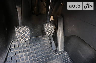 Мінівен Volkswagen Caddy 2011 в 