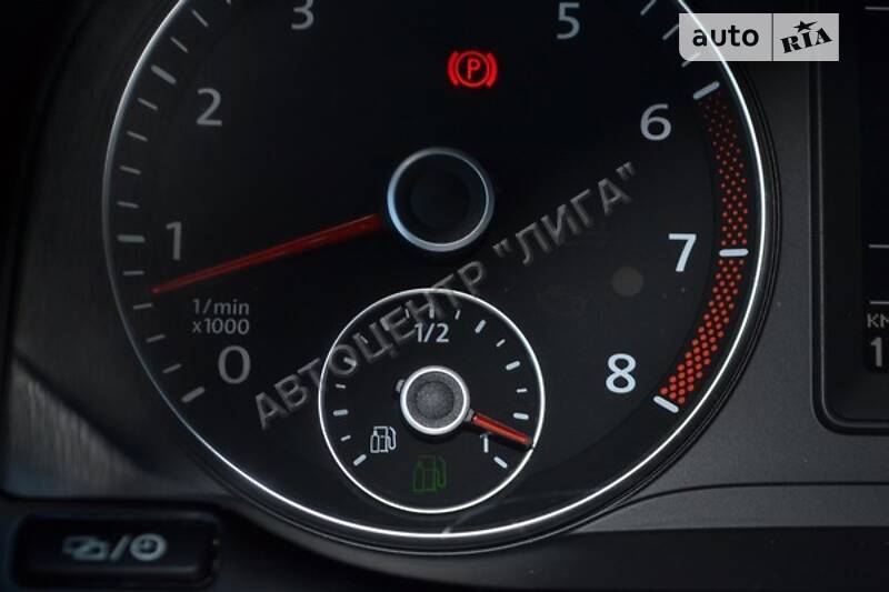 Вантажопасажирський фургон Volkswagen Caddy 2016 в Хмельницькому