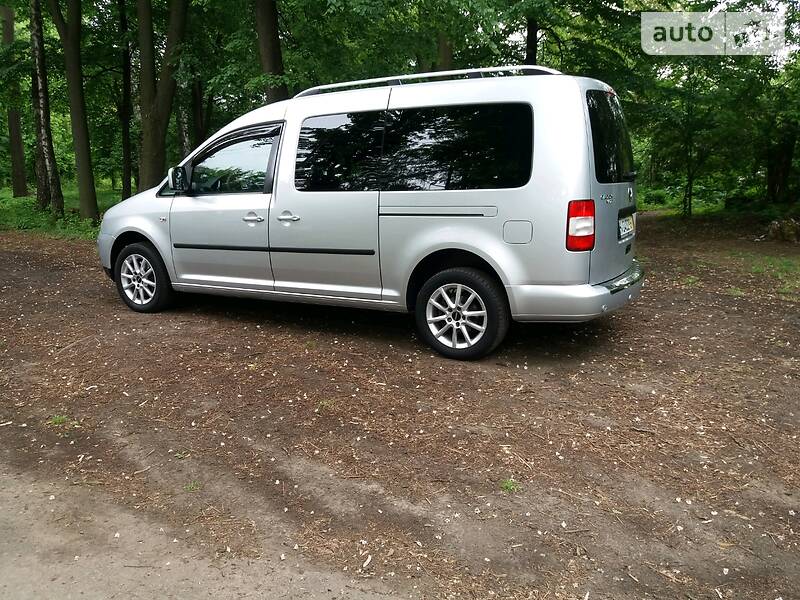 Мінівен Volkswagen Caddy 2010 в Чернівцях