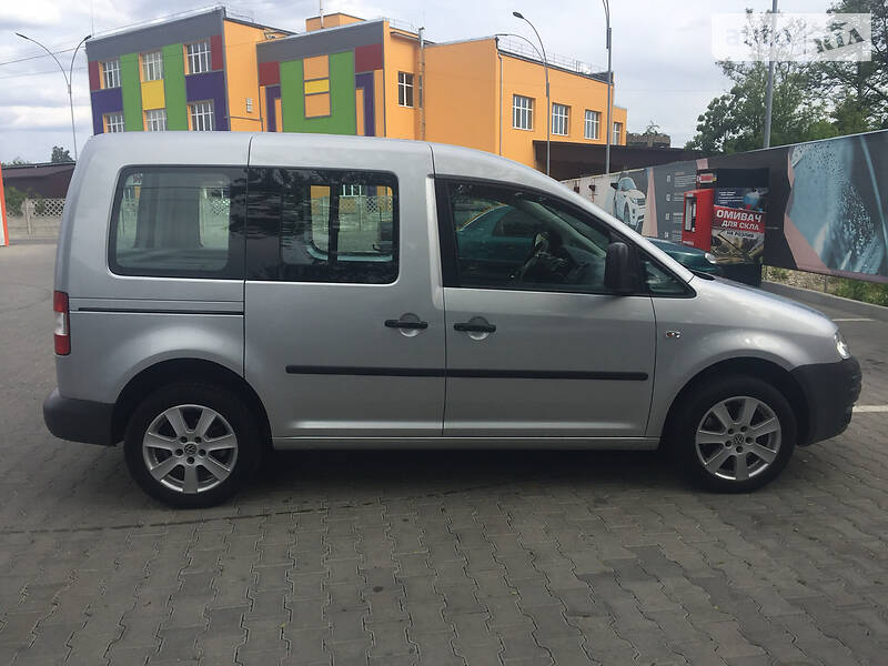 Універсал Volkswagen Caddy 2008 в Чернівцях