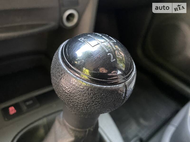 Вантажопасажирський фургон Volkswagen Caddy 2011 в Дніпрі