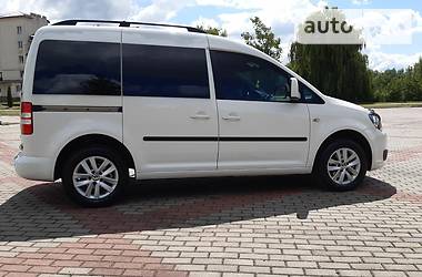 Вантажопасажирський фургон Volkswagen Caddy 2015 в 
