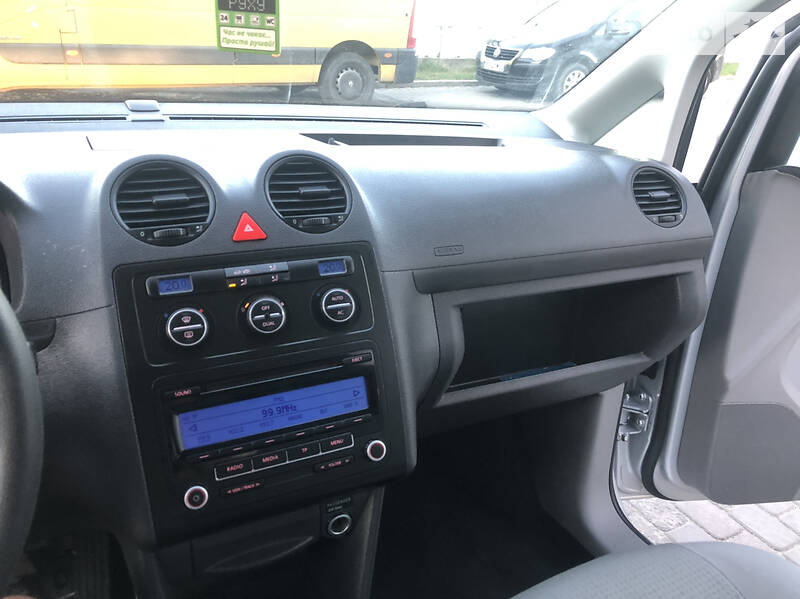 Універсал Volkswagen Caddy 2010 в Костопілі фото 11 Універсал Volkswagen Caddy 2010 в Костопілі