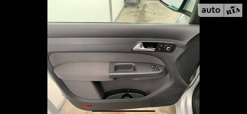 Мінівен Volkswagen Caddy 2013 в Дунаївцях