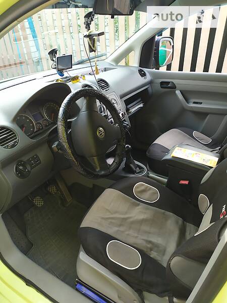 Минивэн Volkswagen Caddy 2007 в Коростене