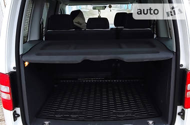 Мінівен Volkswagen Caddy 2010 в 