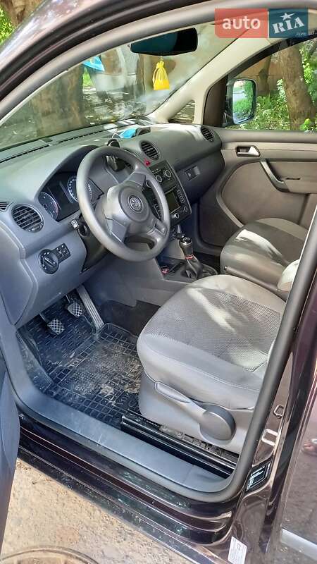 Минивэн Volkswagen Caddy 2013 в Черновцах