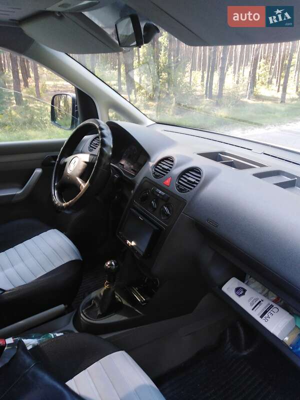 Минивэн Volkswagen Caddy 2006 в Остроге