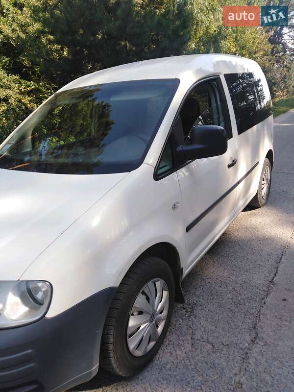 Минивэн Volkswagen Caddy 2006 в Остроге