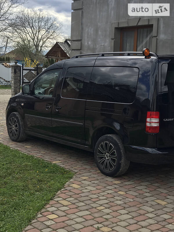 Мінівен Volkswagen Caddy 2014 в Чернівцях