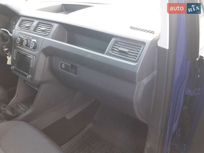 Мінівен Volkswagen Caddy 2015 в Черкасах