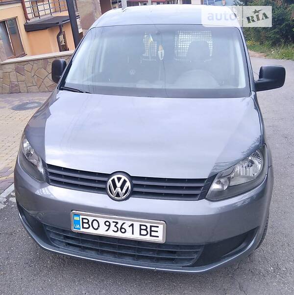 Грузовой фургон Volkswagen Caddy 2010 в Тернополе